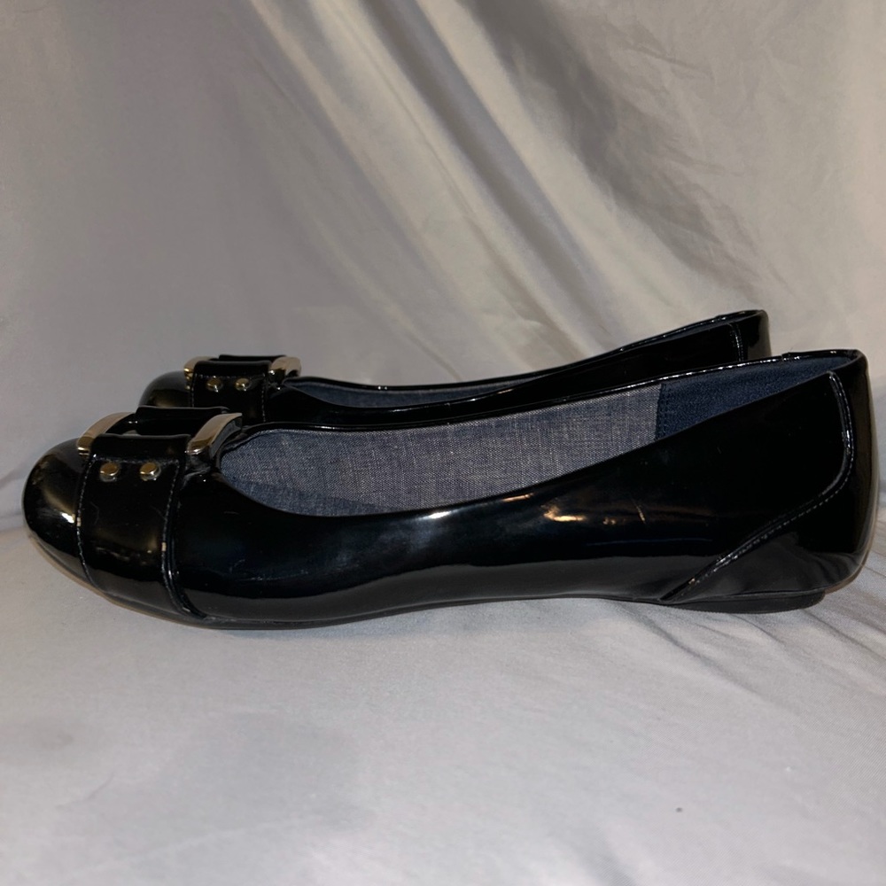 Dr scholls flats. Black.  womens size 9
